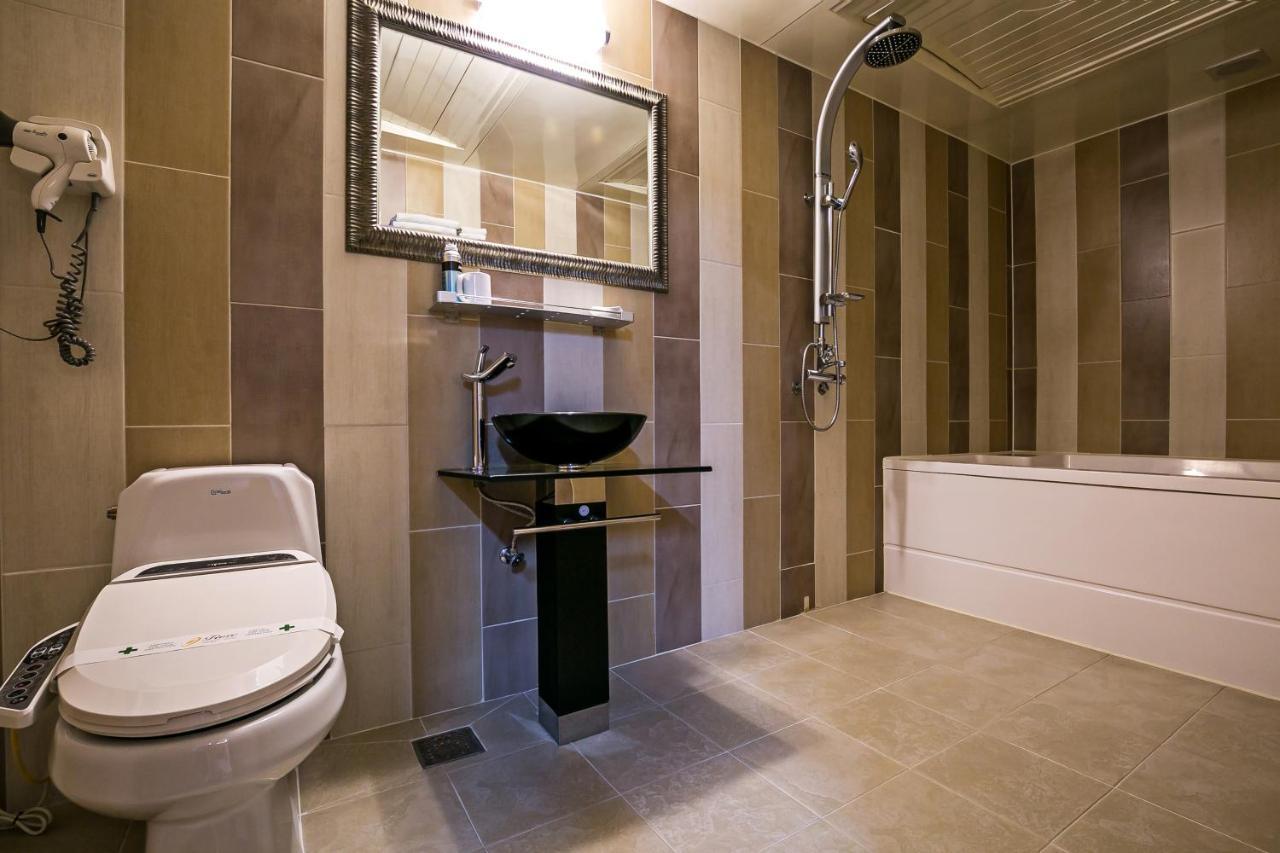 Fiore Hotel Kumi Kültér fotó