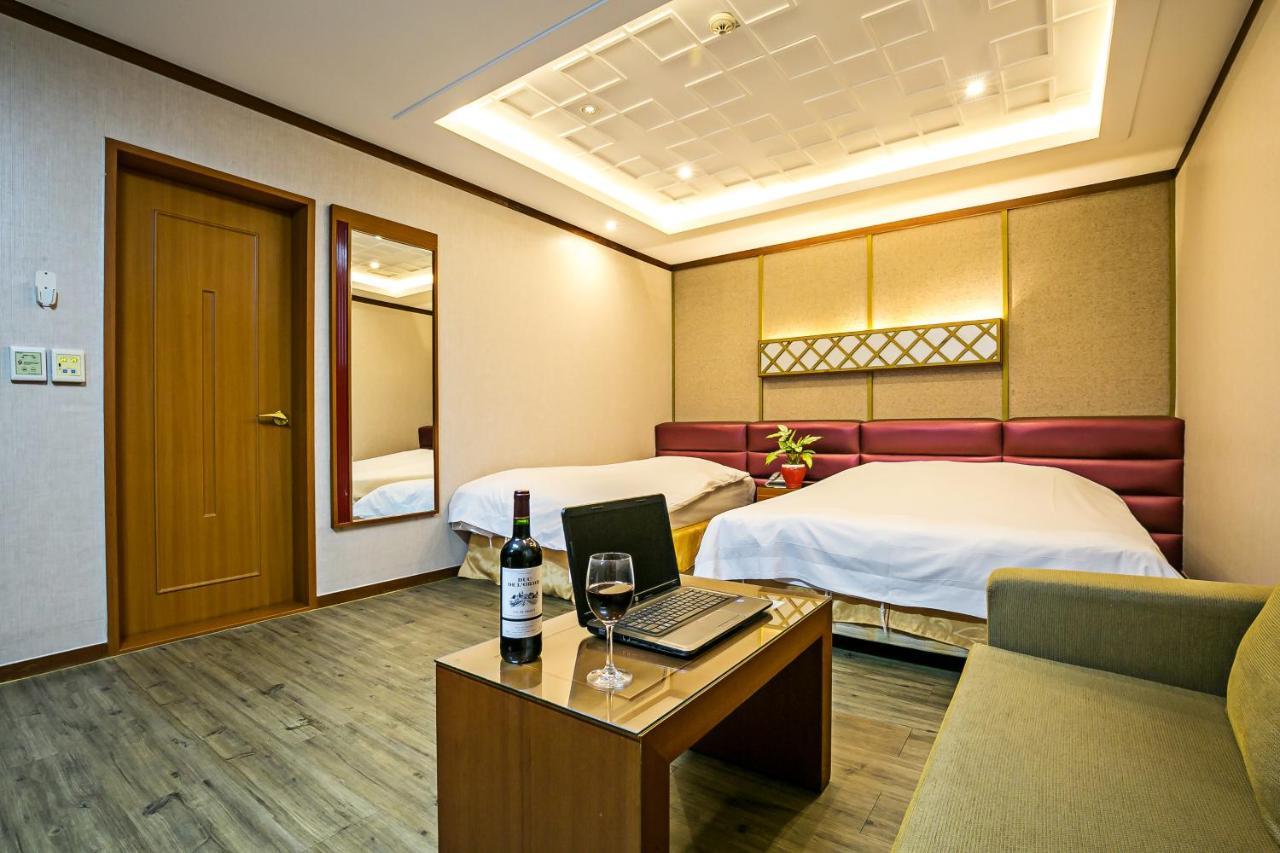 Fiore Hotel Kumi Kültér fotó
