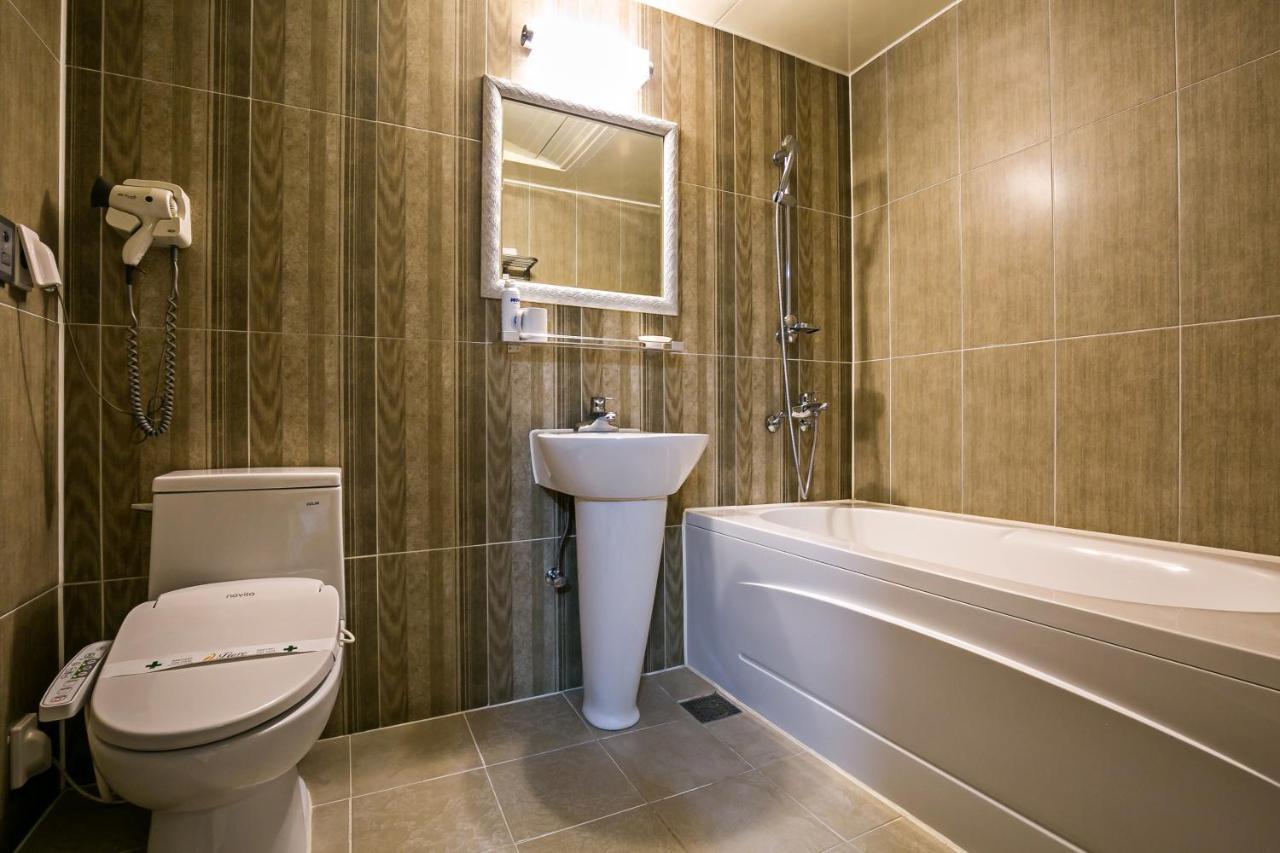 Fiore Hotel Kumi Kültér fotó